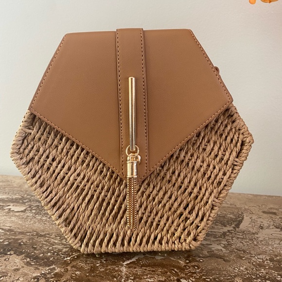 Sold- Gorgeous Crossbody Bag Handmade In Ecuador - Picture 3 of 7